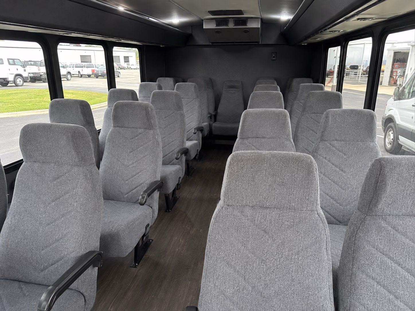 charter buses for flint wedding ceremonies at outdoor and historic venues