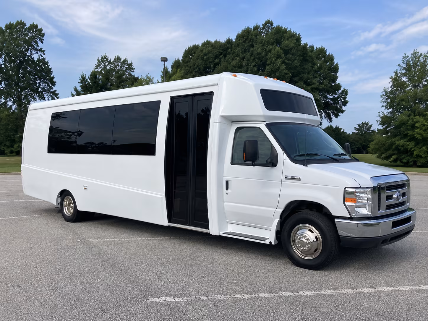 flint 18 passenger party bus