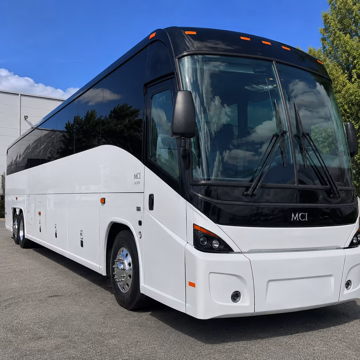 flint airport shuttle buses for corporate travel business groups